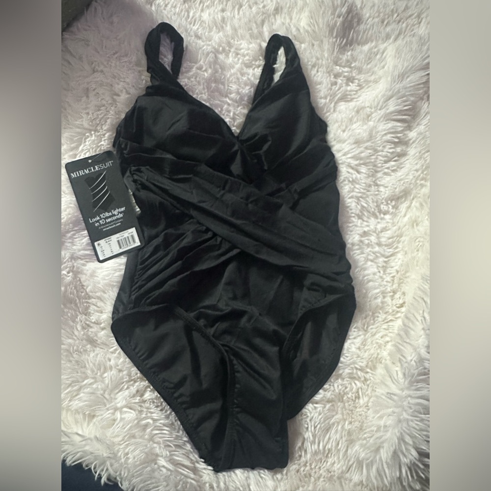 Miraclesuit - Picture 4 of 6